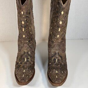 Women's size 8M Corral Vintage Boots